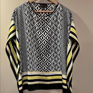 Dana Buchman Black and White Geometric Top with Yellow Accents